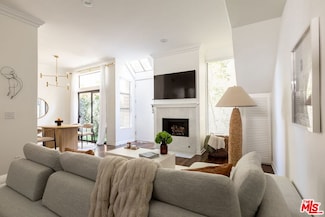 136 S Clark Dr Unit 2, West Hollywood, CA 90048
