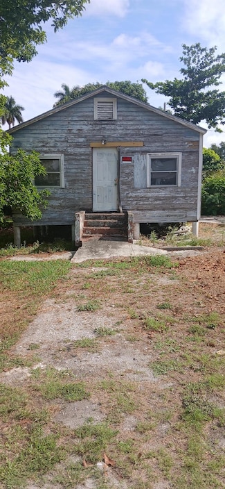 1709 NW Avenue G, Belle Glade, FL 33430