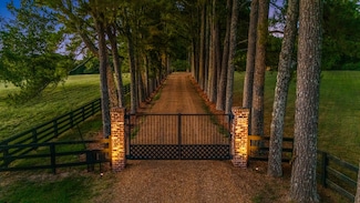 2876 Sawyer Bend Rd, Franklin, TN 37069