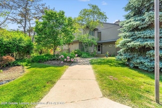 5395 Wild Oak Dr Unit 38, East Lansing, MI 48823