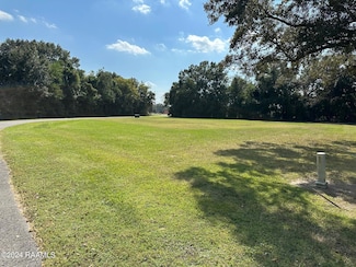 12210 Lake Breeze Dr, Erath, LA 70533