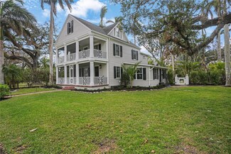 320 29th St NW, Bradenton, FL 34205