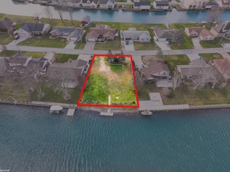 7294 Flamingo St, Clay, MI 48001