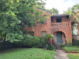 1529 Welch St, Houston, TX 77006