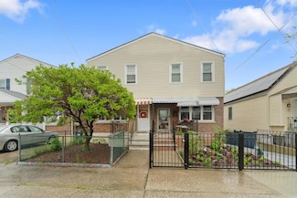 204 Throggs Neck Blvd, Bronx, NY 10465