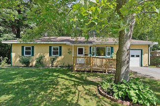 6 Bouchard Dr, Brunswick, ME 04011