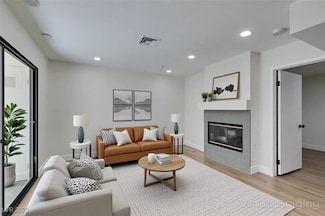 4855 S Torrey Pines Dr Unit 102, Las Vegas, NV 89103