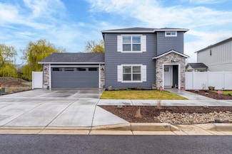 1656 Monarch Ln, Medford, OR 97504