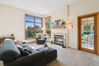 613 Sullivan Dr NE, Columbia Heights, MN 55421