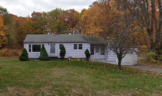 40 Princeton St, Jefferson, MA 01522