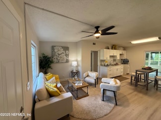 10563 Arendal Rd, Jacksonville, FL 32218