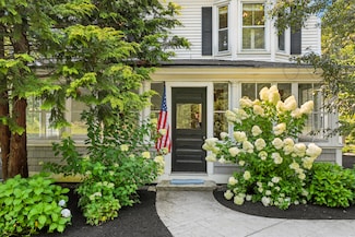 186 Foreside Rd, Cumberland Foreside, ME 04110