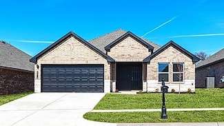 2900 Ember Dr, Oklahoma City, OK 73099