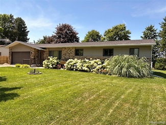 3464 S Bradleyville Rd, Vassar, MI 48768