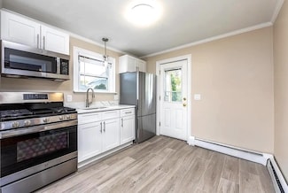 31 Cabot St Unit 3, Beverly, MA 01915
