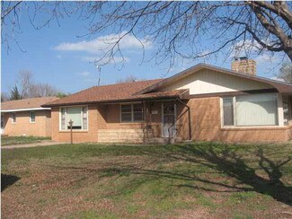 2019 Walnut St, Harper, KS 67058