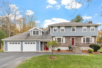 22 Selfridge Rd, Bedford, MA 01730