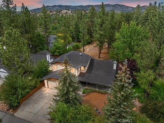 42784 Edelweiss Dr, Big Bear Lake, CA 92314