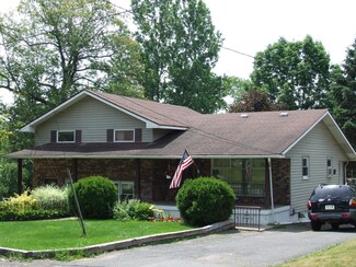160 Nuangola Rd, Mountain Top, PA 18707