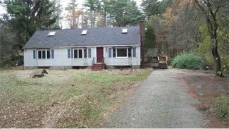 131 Lake St, Plympton, MA 02367