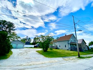 87 6th St, Old Town, ME 04468