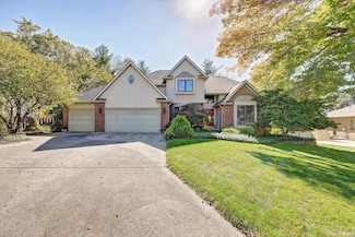 2717 N Blue Ridge Ct, Bloomington, IN 47408