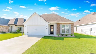 10433 Highland Lakes Dr, Denham Springs, LA 70726