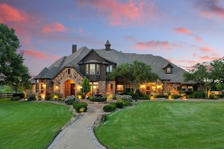 2 Groves Cir, Argyle, TX 76226