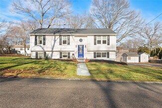 21 Steere Dr, Johnston, RI 02919