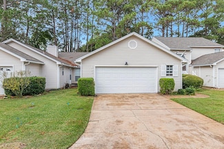 632 Emerald Ln, Fort Walton Beach, FL 32547