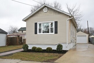 810 Columbia St, Aurora, IL 60505
