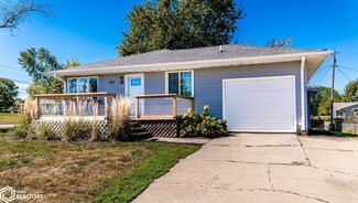 1611 S 1st St, Marshalltown, IA 50158