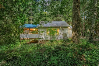 7376 Elms Rd, Sturgeon Bay, WI 54235