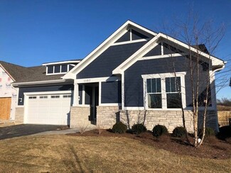 1107 Rebecca Ct, Libertyville, IL 60048