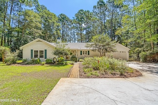 34 Thomas Sumter St, Beaufort, SC 29907