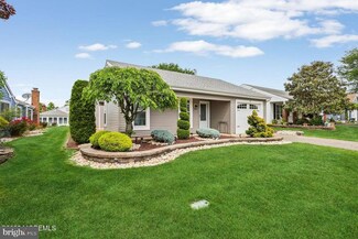 10 Weybridge Place, Manchester, NJ 08759