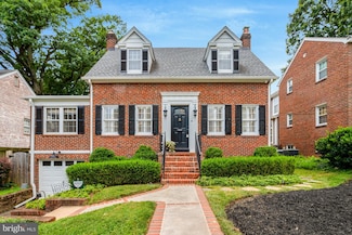 1114 N Harrison St, Arlington, VA 22205