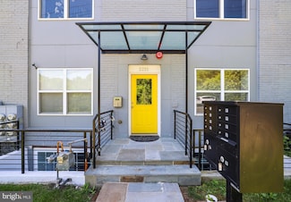 2221 M St NE Unit PH1, Washington, DC 20002