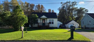 926 E Spruce St, Sault Sainte Marie, MI 49783