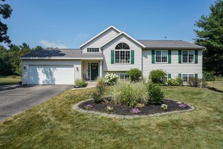 8375 Squirewood Dr NE Unit 1, Comstock Park, MI 49321