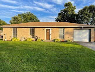 102 Hodge St, Charlestown, IN 47111