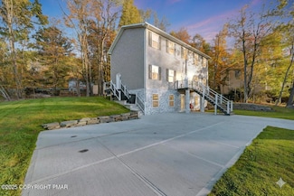 42 Skyline Dr, Covington Township, PA 18424