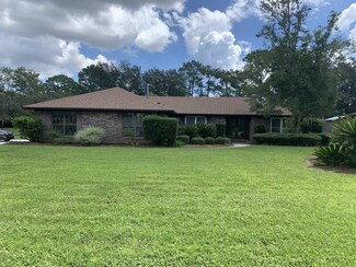 321 Foxridge Rd, Orange Park, FL 32065