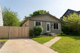 1517 Pearson St, Ferndale, MI 48220