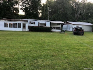 3864 S Lake Shore Rd, Harbor Beach, MI 48441