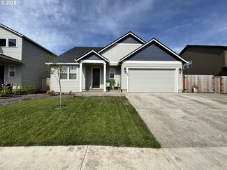 987 Farmington Dr, Junction City, OR 97448
