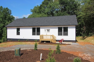 3119 Peaceful Meadows Dr, Morganton, NC 28655