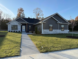 5905 Harvest Leaf Dr, Columbia, MO 65202