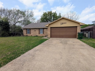 12419 Sparrow Ct, Balch Springs, TX 75180