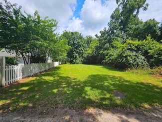 310 Drayton St, McClellanville, SC 29458